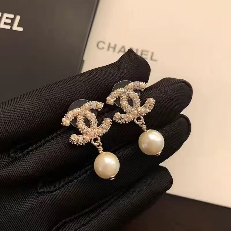 Women's Trendy Letter Earrings