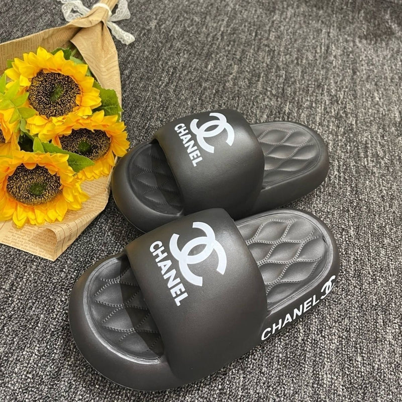 Fashion Women's Flat Slippers