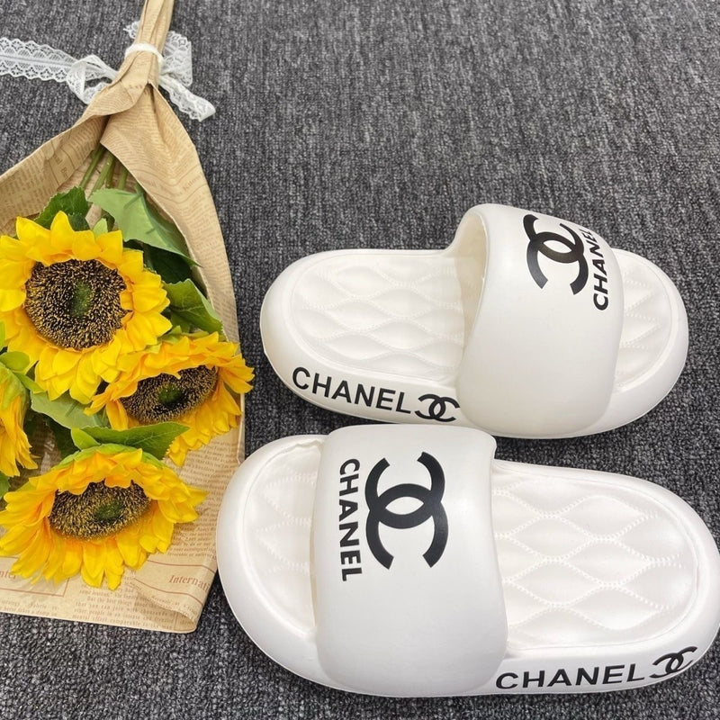 Fashion Women's Flat Slippers