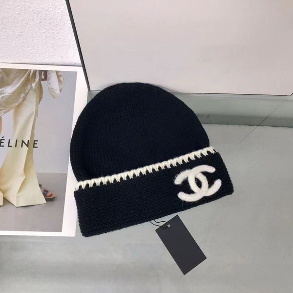 Fashionable Knitted Letter Beanie