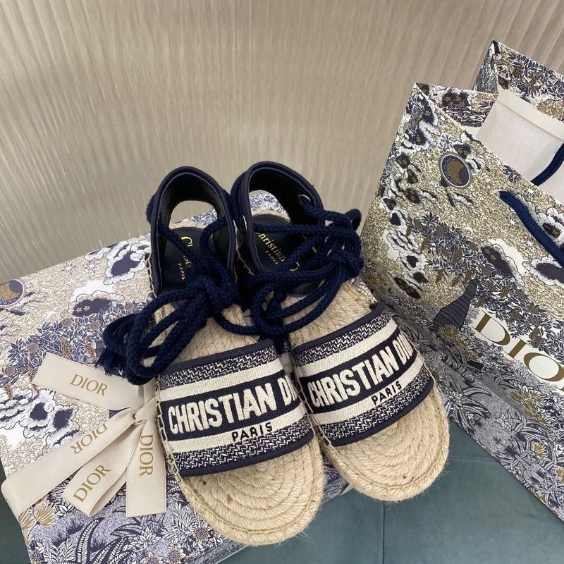 Fashionable Tassel Ankle Strap Sandals