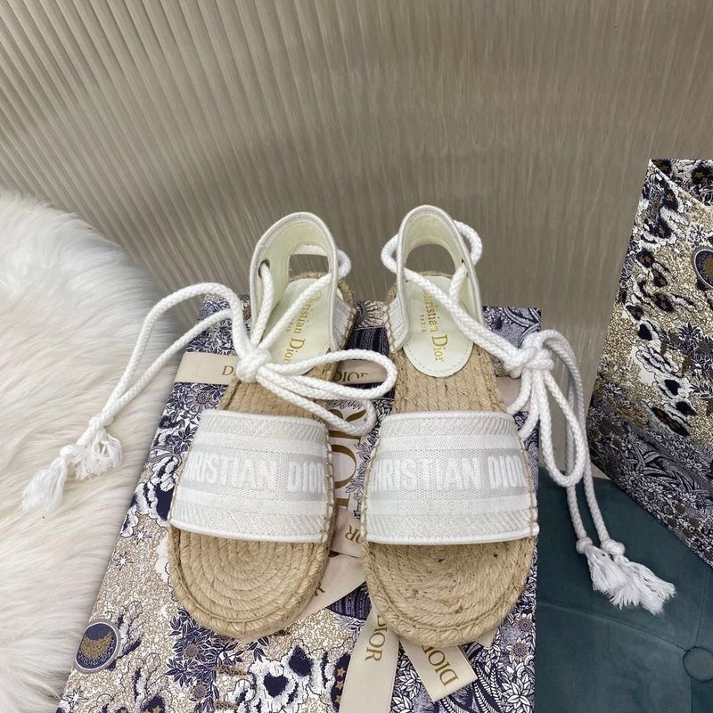 Fashionable Tassel Ankle Strap Sandals