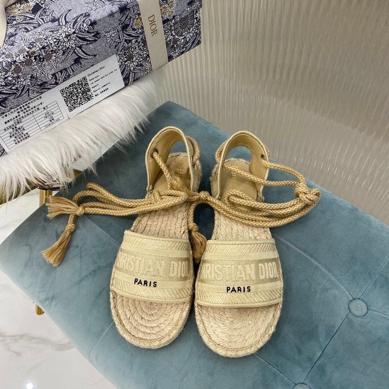 Fashionable Tassel Ankle Strap Sandals