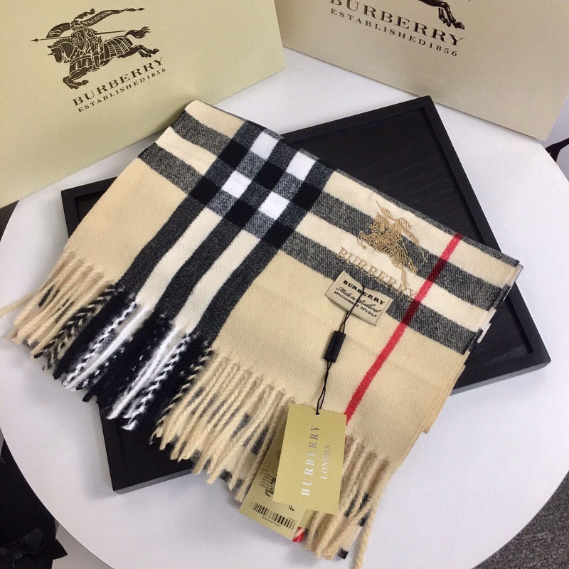 New In Letter Printed Warm Scarf
