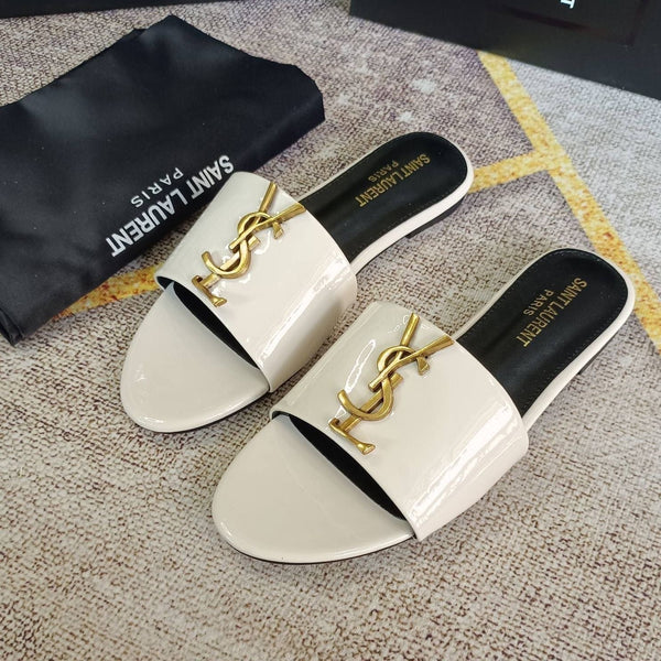 Trendy Women's Flat Slipper