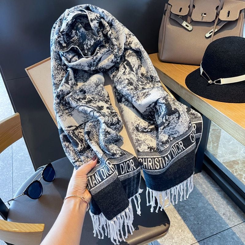 Classic Style Letter Printed Warm Scarf