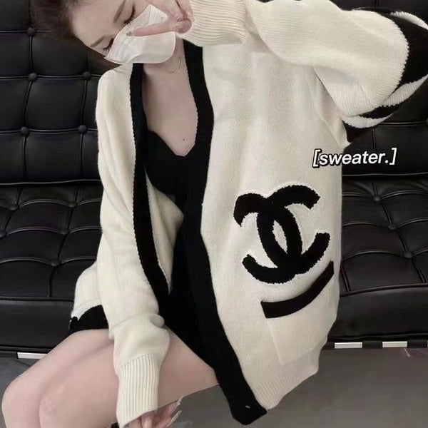 Fashion Letter Printed Knitted Coat