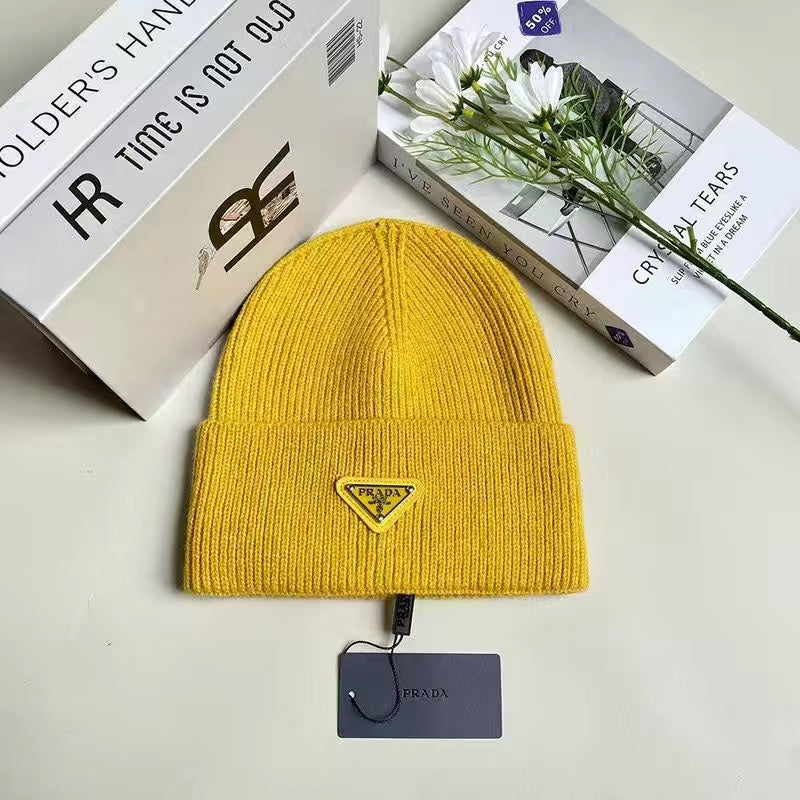 Fashionable Warm Hnitted Hat