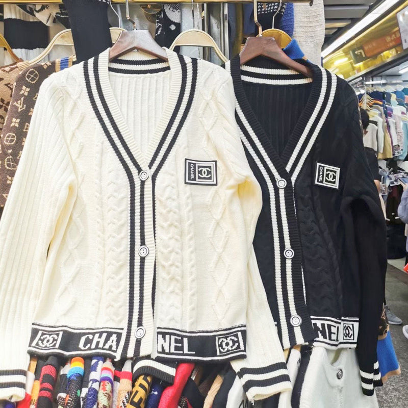 V-neck Slim Black and White Contrast Cardigan