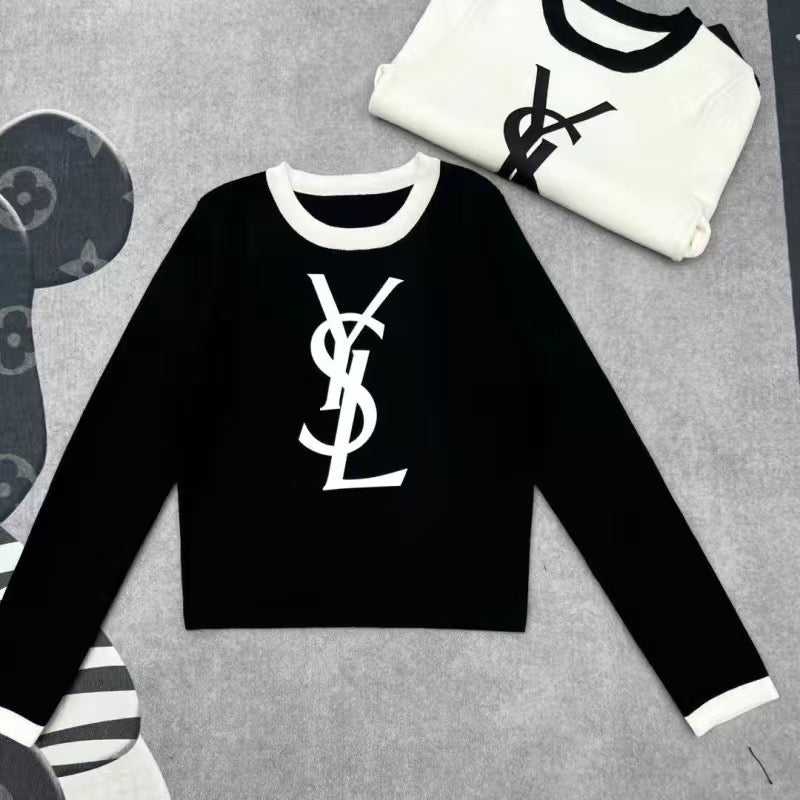 Black and White Contrast Knitted Round Neck Long Sleeves