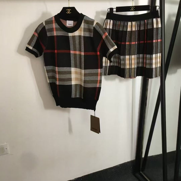 Fashion Casual Plaid Pleated Skirt Round Neck T-shirt Set