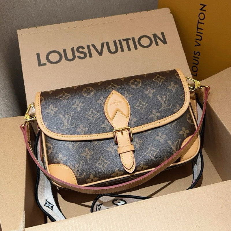 Fashion Letter Printed Baguette Bag