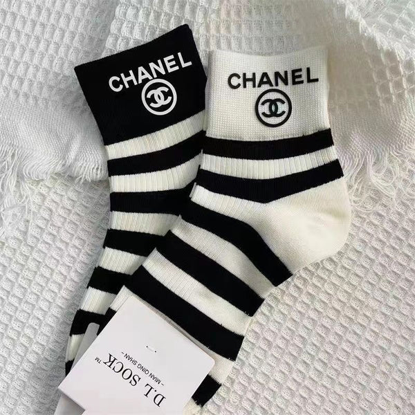 Fashion Letter Socks 2 Pairs