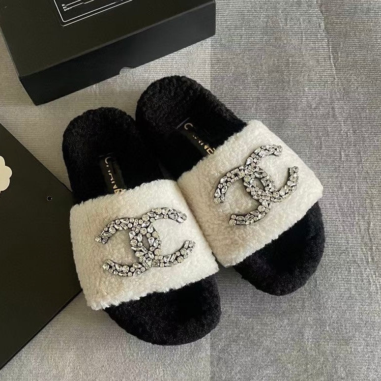 Fashion Letter Printed Cozy Slippers