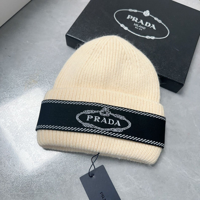 Popular Letter Printed Knitted Hats