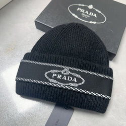Popular Letter Printed Knitted Hats