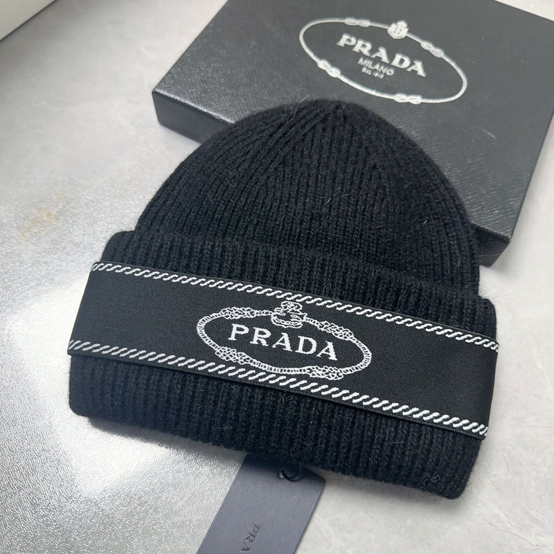 Popular Letter Printed Knitted Hats
