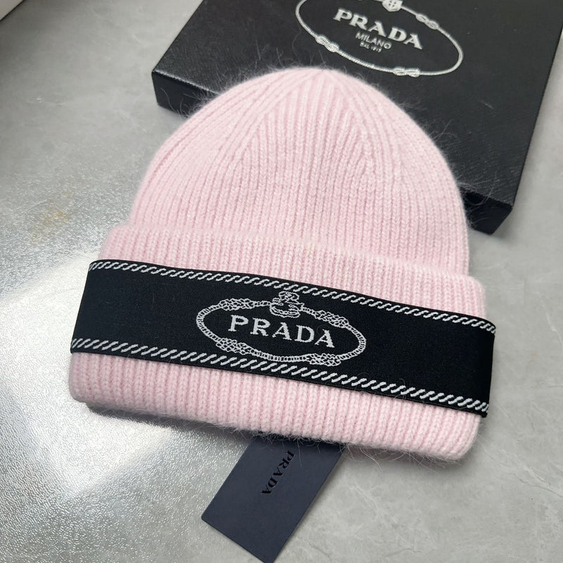 Popular Letter Printed Knitted Hats