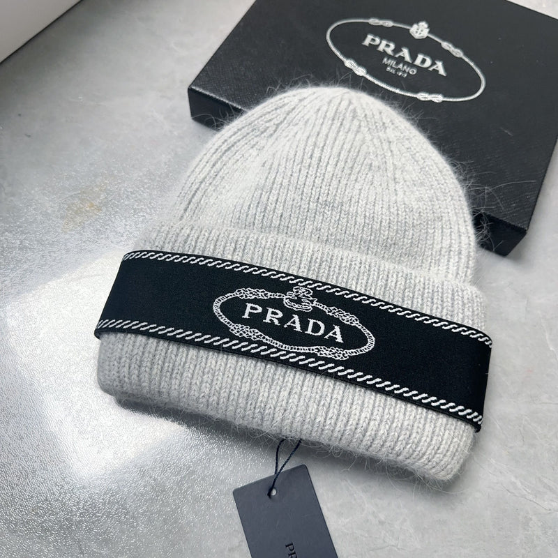 Popular Letter Printed Knitted Hats