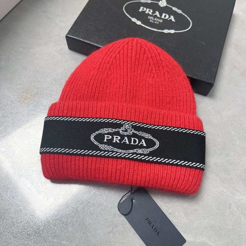 Popular Letter Printed Knitted Hats