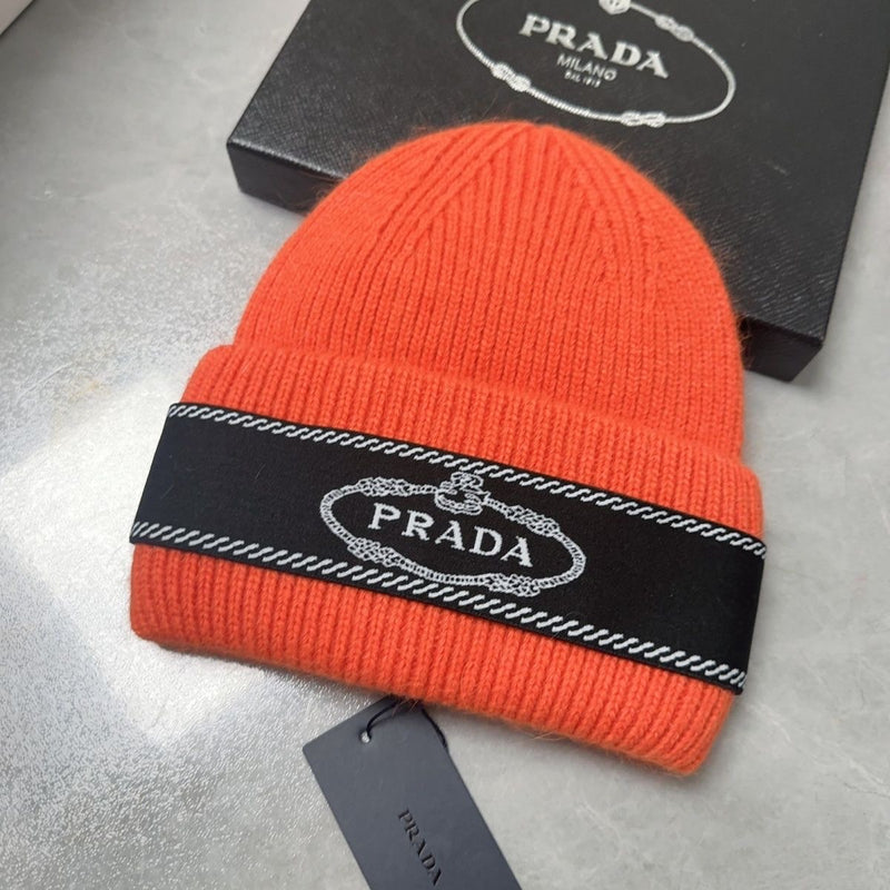Popular Letter Printed Knitted Hats