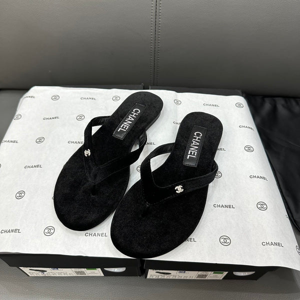 New Fashion Women's Flip Flops/Slippers