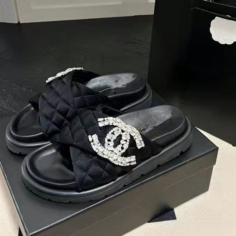 Fashion Women's Slippers With Rinestone