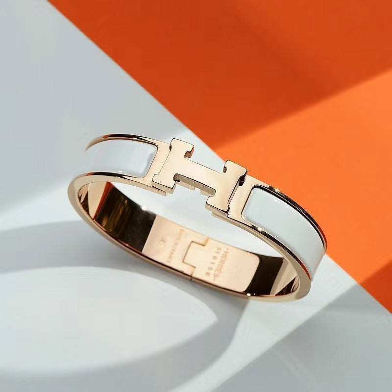 Fashion Classic H Letter Bracelet