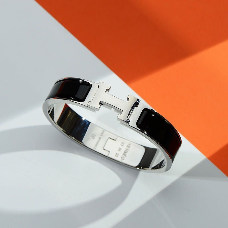 Fashion Classic H Letter Bracelet