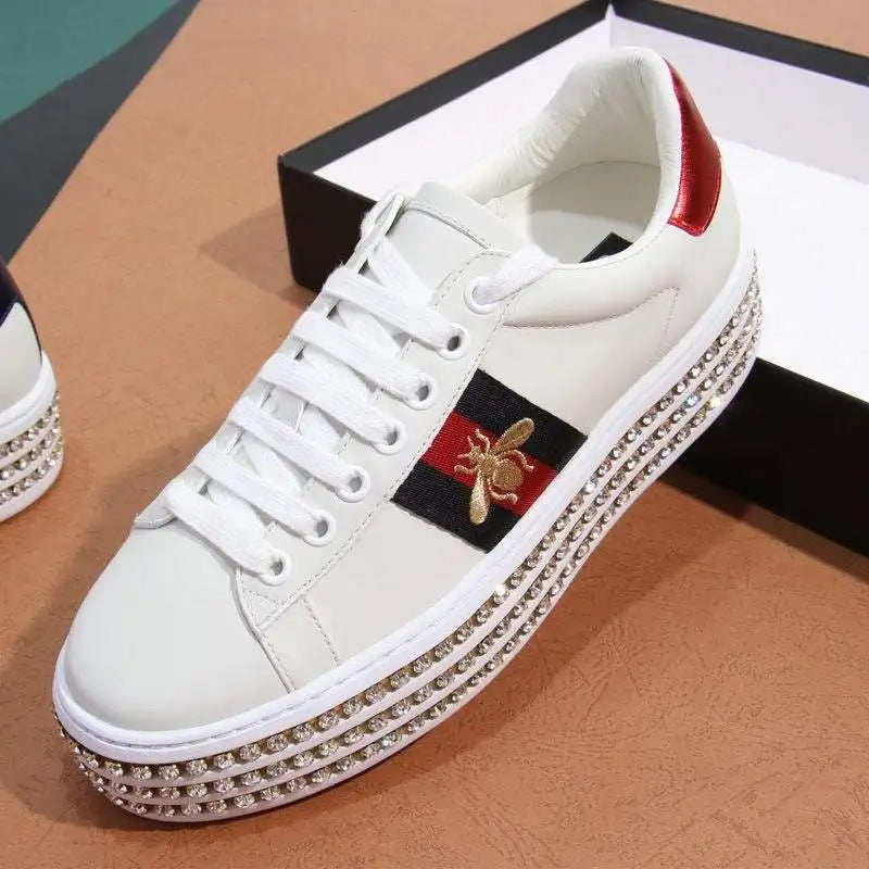 Fashion and Versatile Casual Bee Sports Shoes