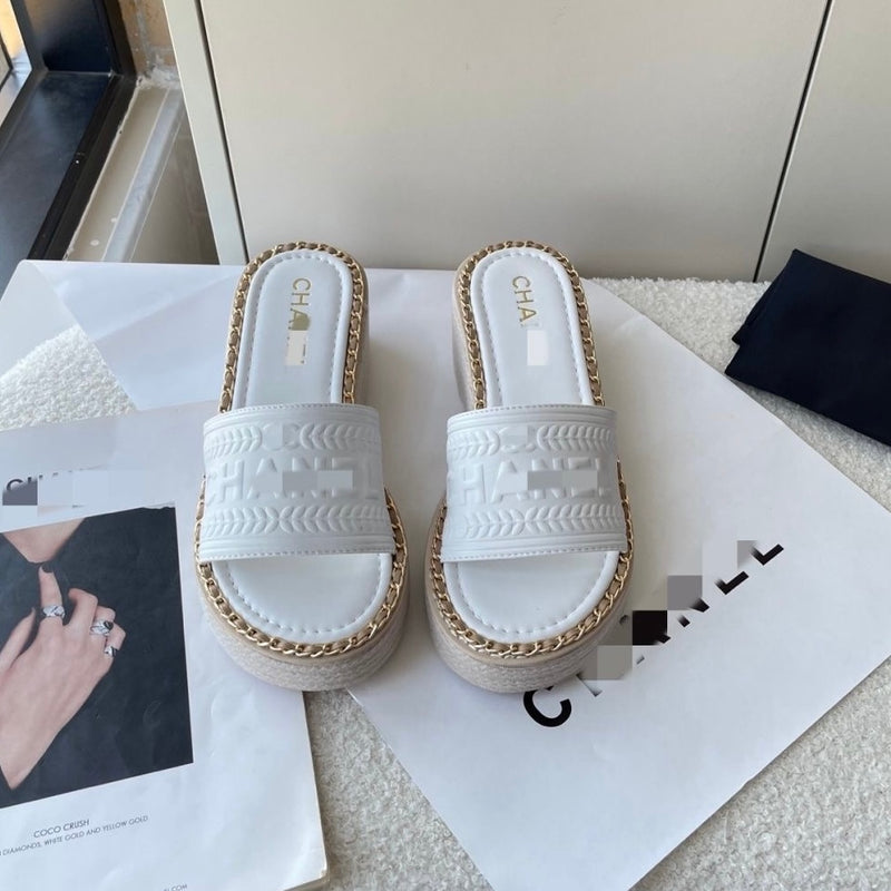 Fashion Versatile Chain Flat Slipper