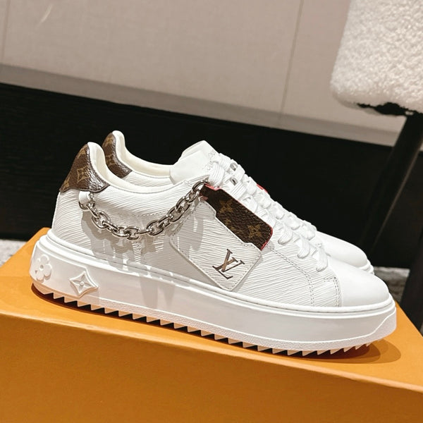 White Casual Leisure Sneakers