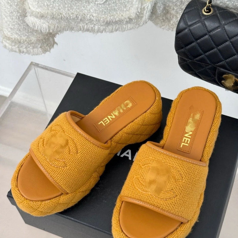 Letter Embroidered Rhombus Thick Slippers