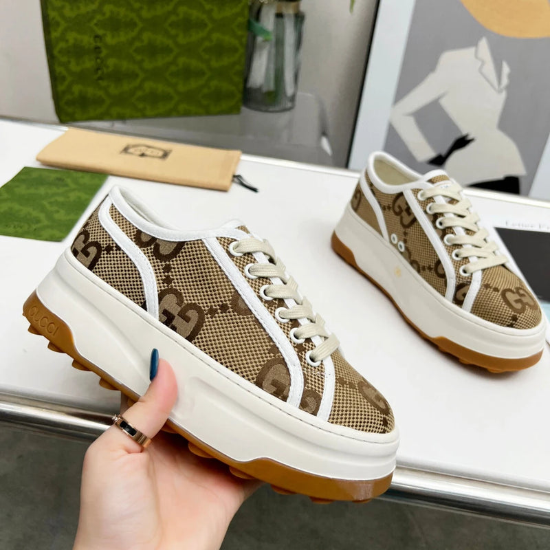 Second Generation Thick-soled Embroidered Canvas Shoes
