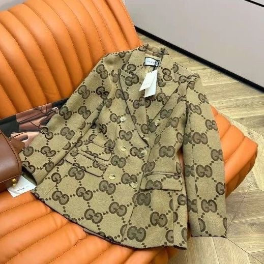 New Jacquard Large Letter Suit