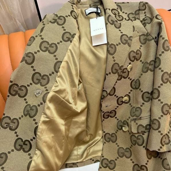 New Jacquard Large Letter Suit