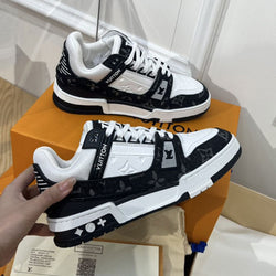 Stylish Printed Lace-up Sneakers