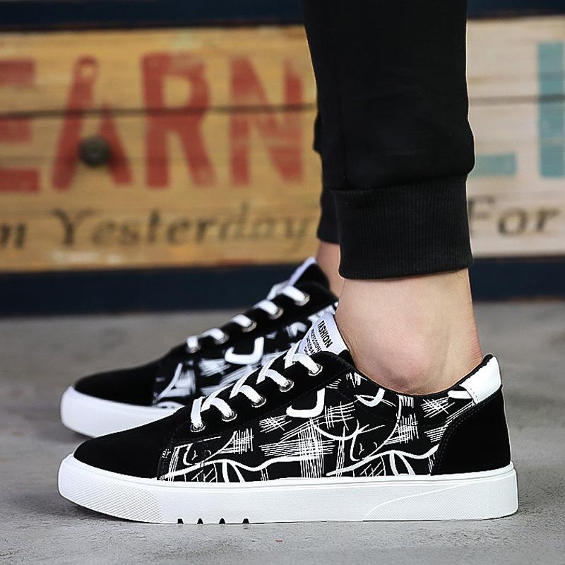 Canvas Cloth Lace Up Men's Sneakers