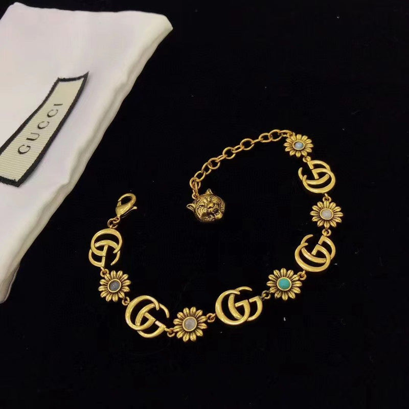Classic Light Luxury Bracelet Necklace