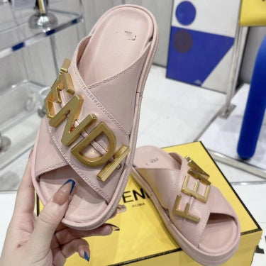 Metal Buckle Beach Sandals Retro Platform Sandals And Slipper