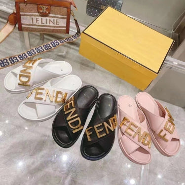 Metal Buckle Beach Sandals Retro Platform Sandals And Slipper