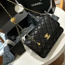Trendy Exquisite Bag Black